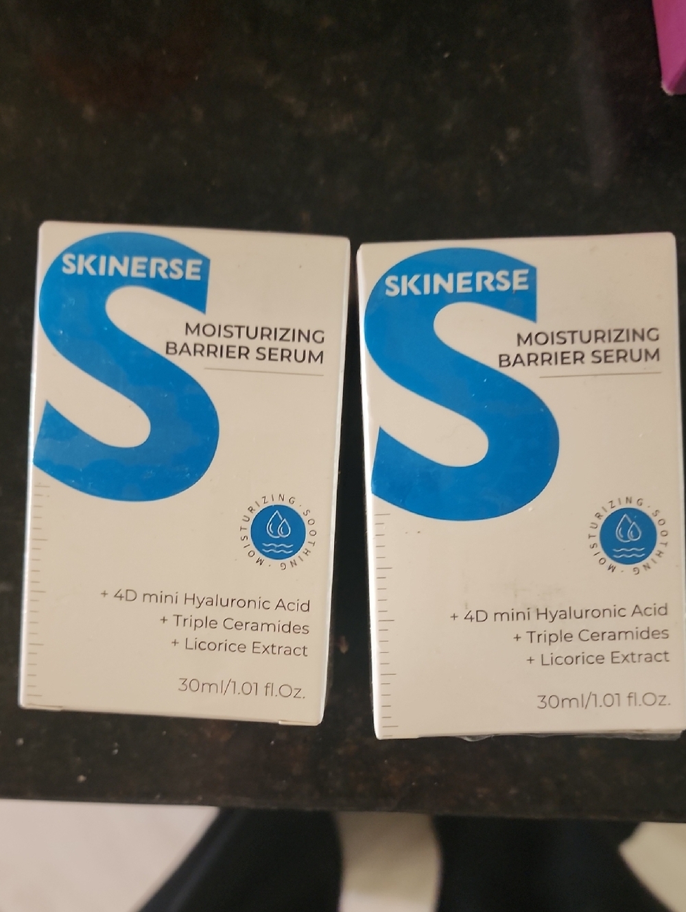 Moisturizing Barrier Serum - White & Blue
